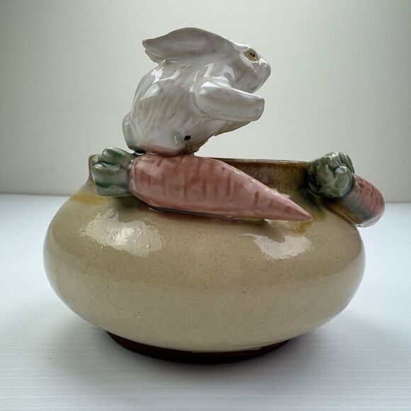 Vintage Pottery Bowl Bunny Rabbit Easter Carrots Candy Jelly Bean Bowl Decor - Picture 6 of 14